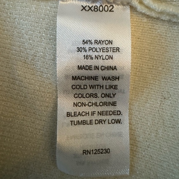 Cali Be Nordstrom sweater Super soft NWT!! Size says XL but see measurements - Picture 6 of 6